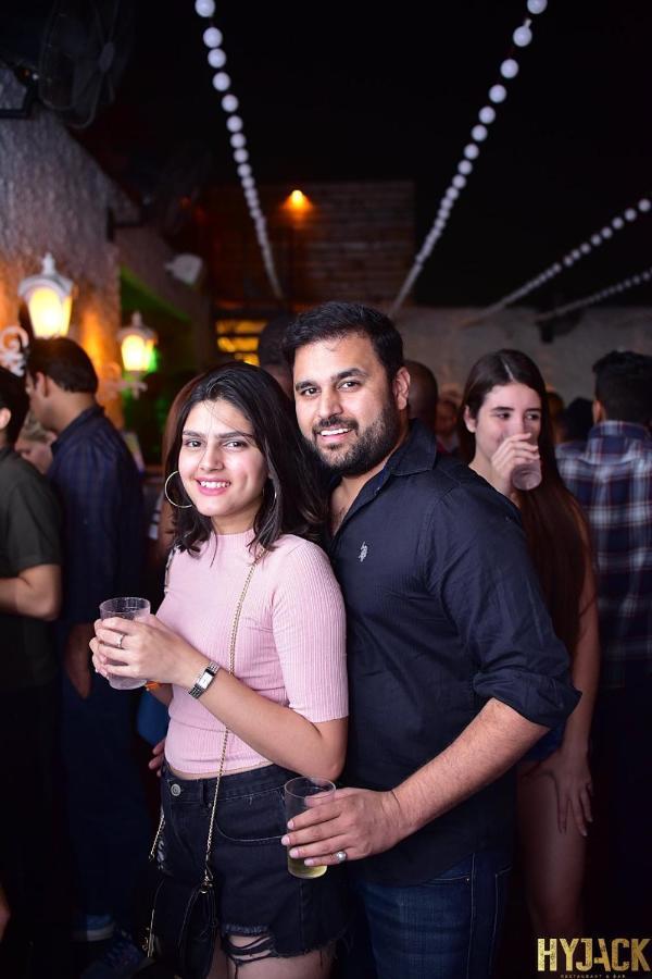 Tobo Stays New Delhi Exteriör bild